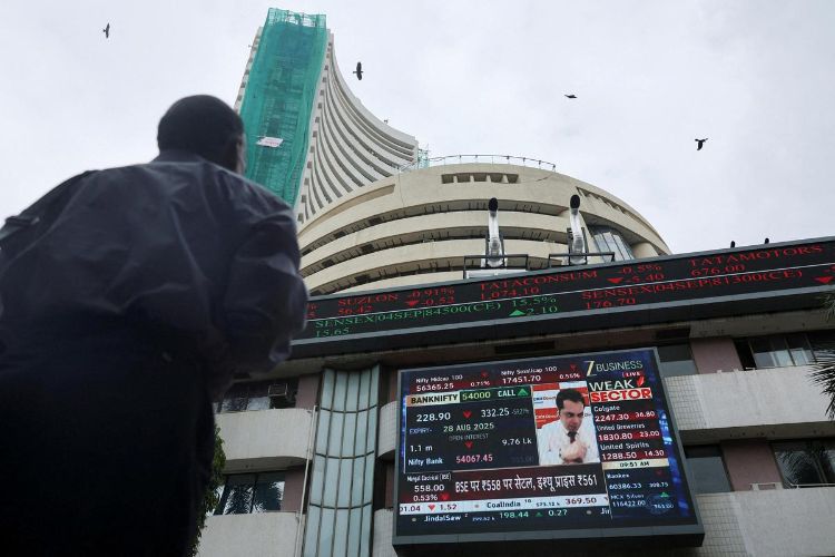 Stock market rallies on ceasefire, Sensex rises 2,989 points