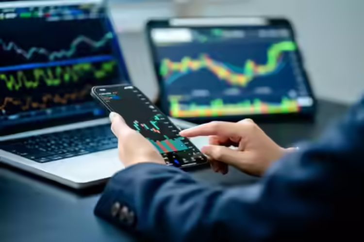 Investors' wealth surged by ₹16.25 lakh crore amid a stock market rally.