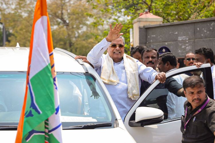 Karnataka Bypolls: Siddaramaiah Accuses Election Commission of 'Discrimination'