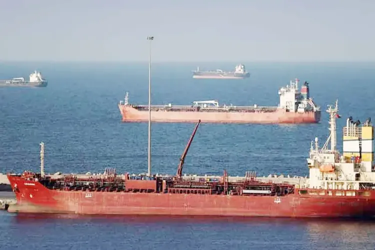 Iran Tightens Grip on Strait of Hormuz: Only 15 Ships Permitted Daily