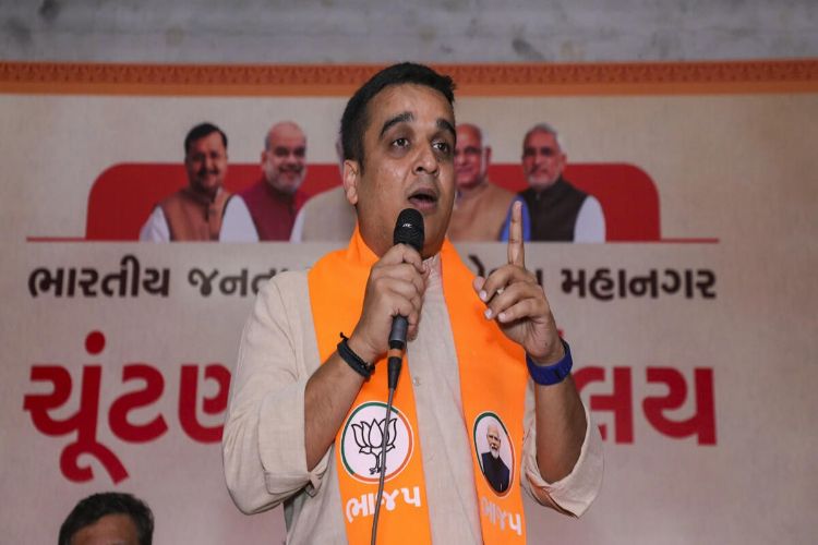 Those who consider the people of Gujarat 'fools' will face a crushing defeat: Harsh Sanghvi