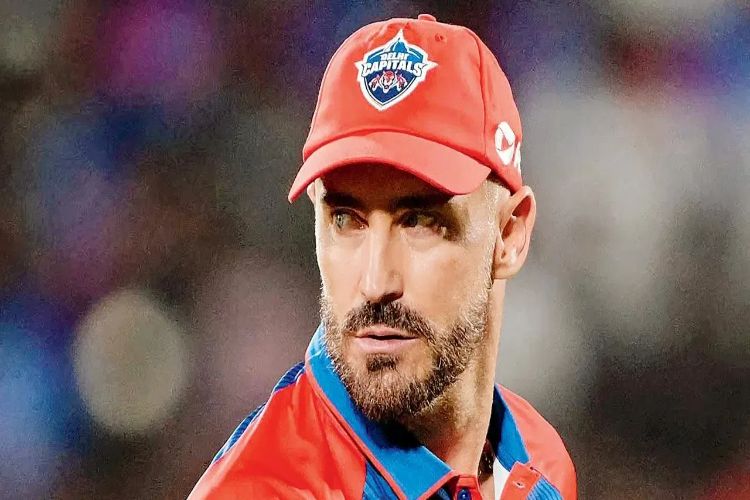 Mumbai Indians should think beyond Bumrah's four overs: Du Plessis