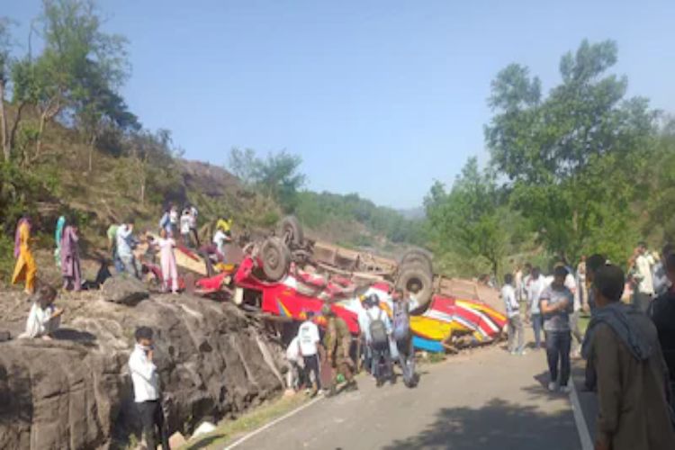 Udhampur bus accident: 10 dead, several injured, rescue operations underway