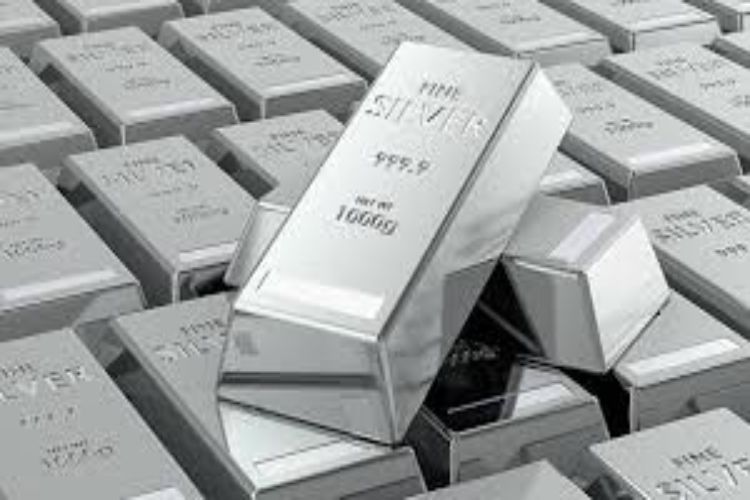 Silver futures fall sharply by Rs 5,175 per kg