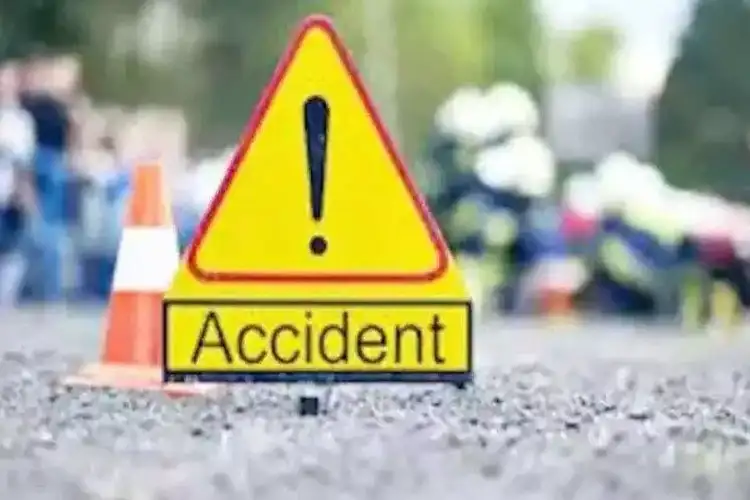 Andhra Pradesh: Three killed, one injured as speeding car hits road signboard