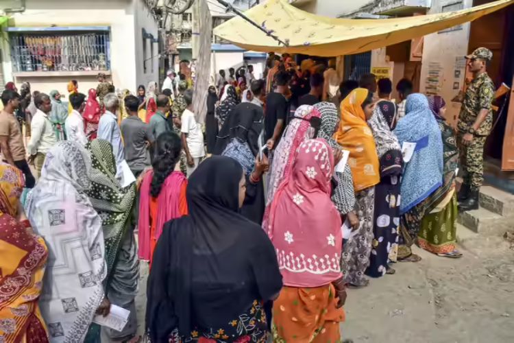 Bengal elections: Prominent leaders cast their votes, appeal for peaceful polling