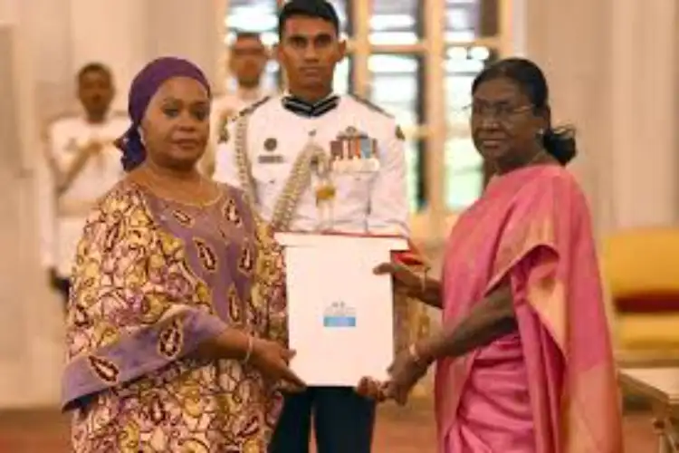 President Droupadi Murmu accepts credentials from envoys of 4 nations