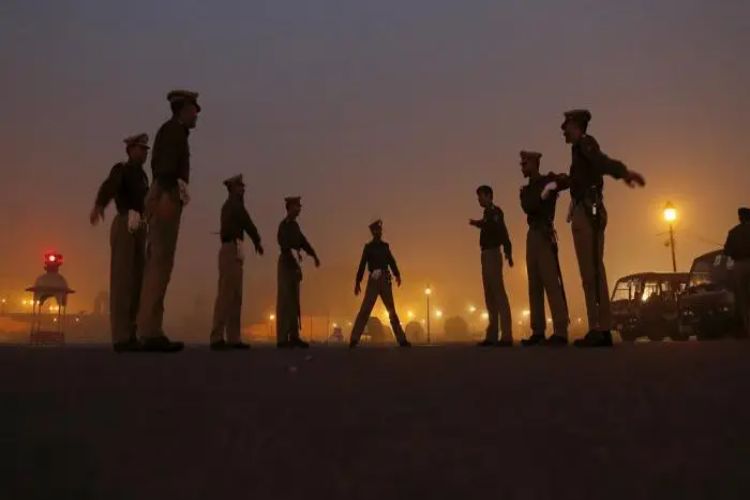 Hathras: Youth commits suicide in police custody, police station in-charge and two others suspended