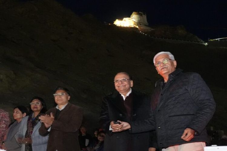 Ladakh: Union Minister Gajendra Singh Shekhawat inaugurated a ‘Sound and Light Show’ at Leh Palace.