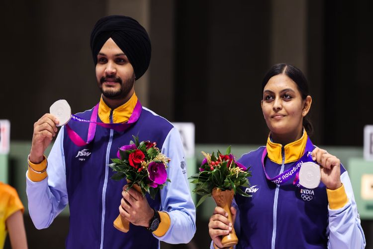 Vanshika and Chirag Win 10m Air Pistol Mixed Team Gold; India Retains Top Spot on Table