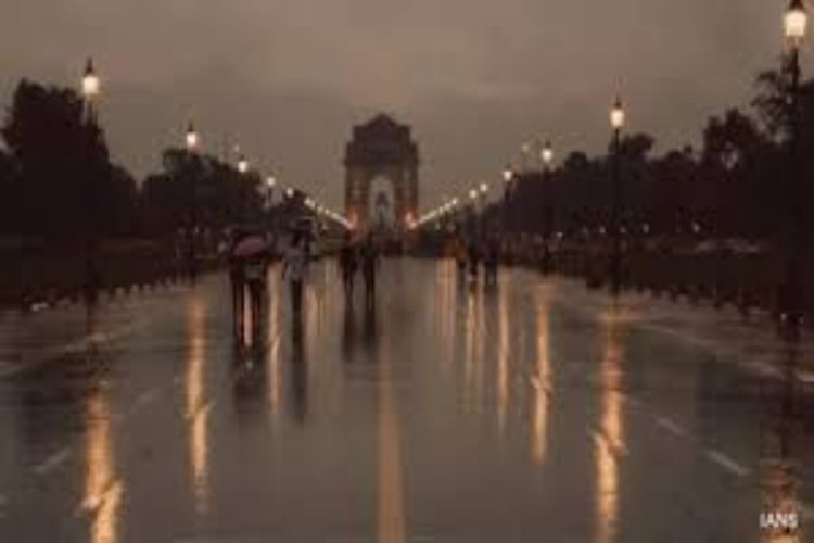 Rain brings relief from scorching heat in Delhi