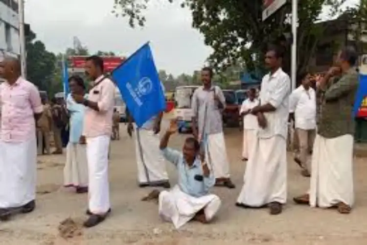 Keralam Police registers FIR against 50 protesters for blocking woman with infant, during bandh over Nithin Raj's death