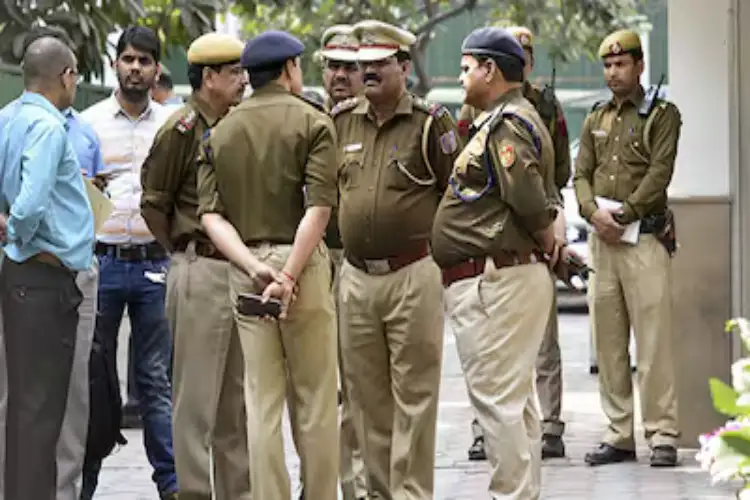 Police apprehend murder accused after encounter in North-West Delhi