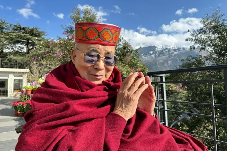 Dalai Lama extends Buddha Purnima greetings