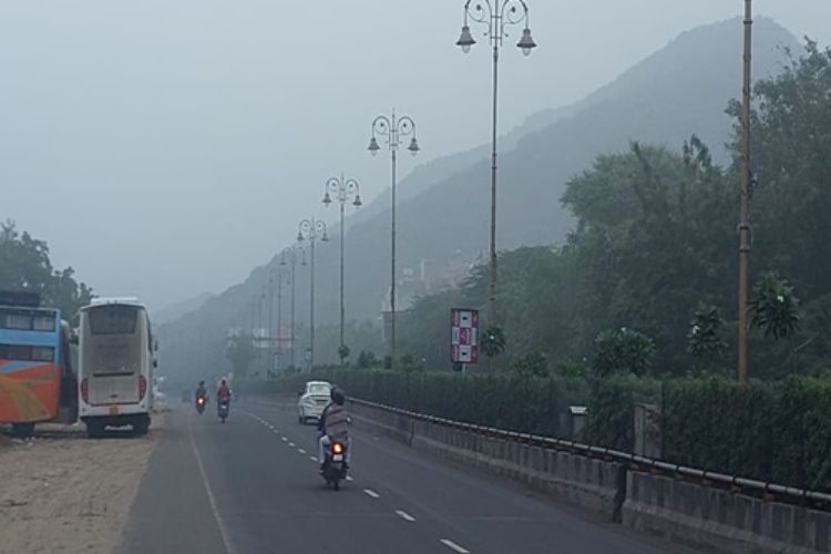 Rain lashes many places in Rajasthan, maximum temperature drops