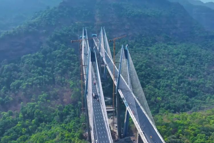 Mumbai-Pune Expressway's 'Missing Link' project inaugurated, travel time to be reduced