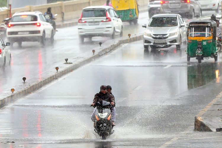 Heavy storm and rain in many places in Rajasthan