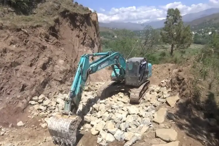 J-K: Long-awaited connectivity boost for Rajouri as ₹29 Crore road work under PMGSY starts