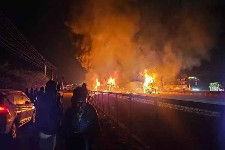 Karnataka: 17 passengers escape as bus catches fire in Haveri; driver lauded for alertness