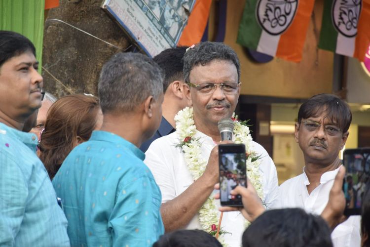 Firhad Hakim wins at Kolkata Port
