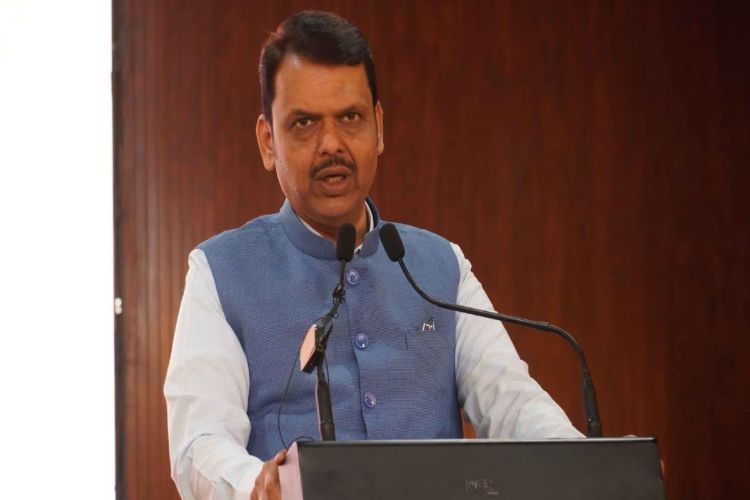 Sule meets CM Fadnavis over Nasrapur sexual assault-murder case