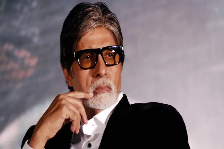 A Mountain of Grief Falls Upon Amitabh Bachchan; Big B Gets Emotional Over the Passing of a Beloved Fan.
