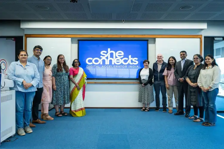 SheConnects Digital Accelerator: Promoting women's digital inclusion in India and Africa