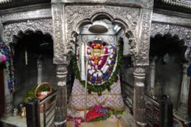 the temples of Baba Vishwanath and Kaal Bhairav.