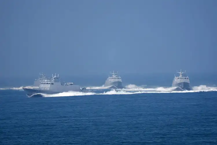 Taiwan detects 22 sorties of Chinese military aircraft, 6 naval vessels, 1 ship around itself