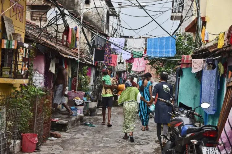 Struggling Settlements in the City of Dreams