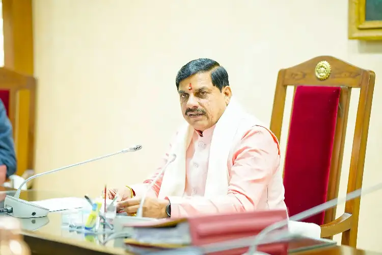MP CM Mohan Yadav flags off 'Somnath Swabhiman Yatra'; 1100 devotees depart by special train