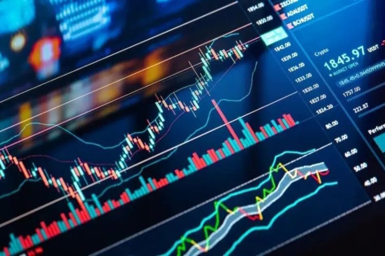 Sensex sheds 114 points in volatile trade, Nifty steady