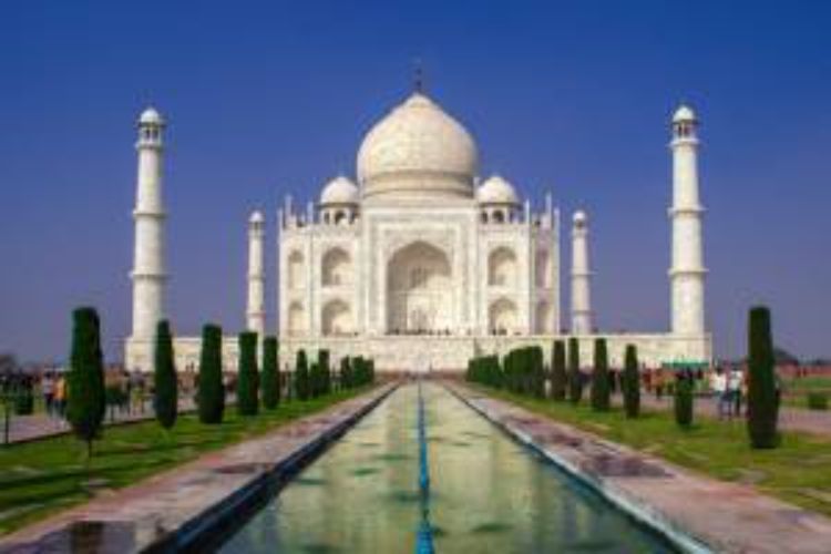 May 9: Construction of the Taj Mahal is completed