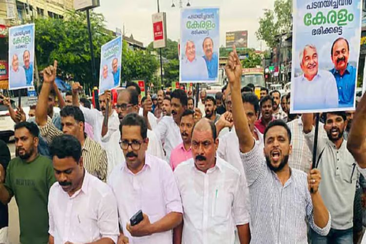 Protests in support of chief ministerial candidates in Kerala part 