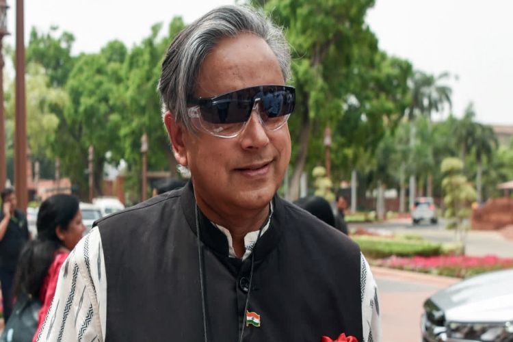Increasing the number of seats in Lok Sabha to 850 is a 'joke': Tharoor