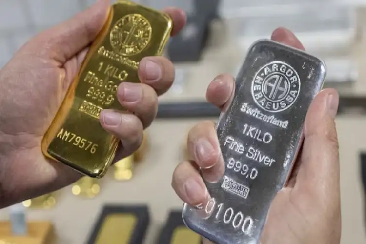 Amid forex concerns, Govt says no immediate curbs on overseas spending or gold import