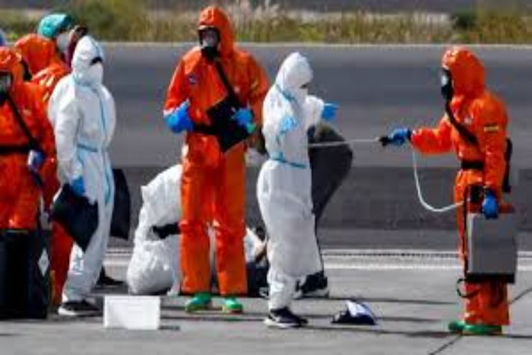 French and American passengers evacuated from 