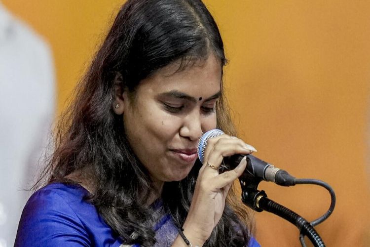 Tamil Nadu: Minister Keerthana could not take oath in the first attempt