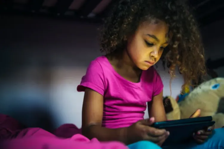 Netflix Sued for Hooking Children on Screens