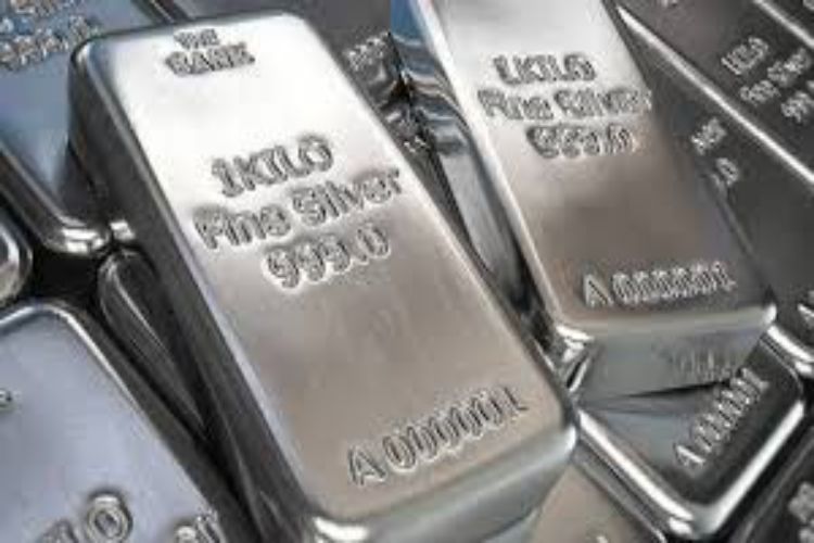 Silver futures fall by Rs 1,346 to Rs 2.76 lakh per kg