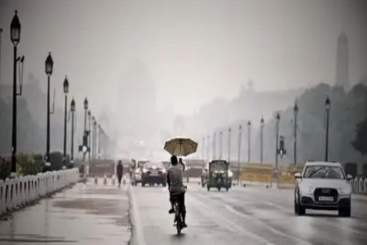 Rain likely in Delhi, air quality in 'moderate' category