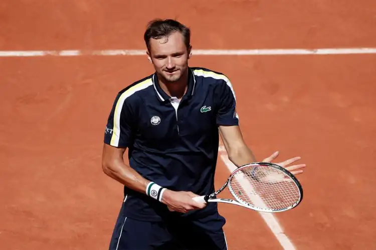 Italian Open: Medvedev reaches quarterfinals; Luciano stuns Zverev