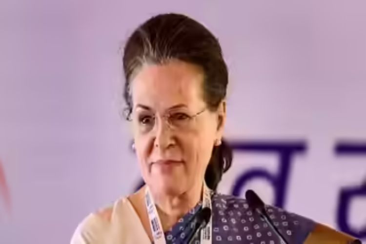 Sonia Gandhi reaches Medanta Hospital for routine check-up