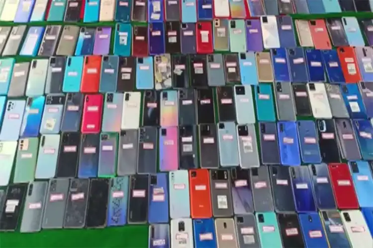 Gwalior Police recover 571 mobiles under 'Tera Tujhko Arpan' scheme