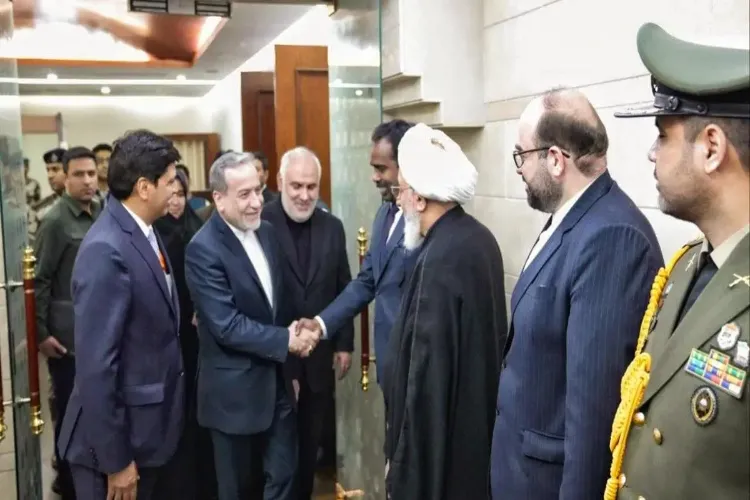 Iran's Foreign Minister Lashes Out at Kuwait, Demands Release of Citizens