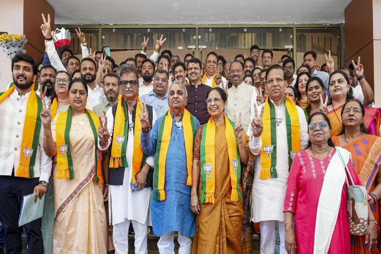 10 new MLCs take oath at Maharashtra Vidhan Bhavan