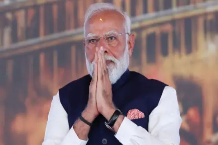 Modi wishes former PM Deve Gowda on his birthday