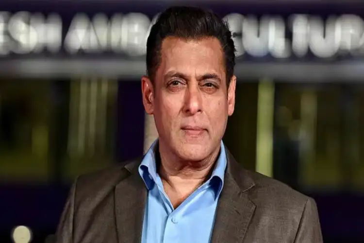 Salman Khan fumes at paps for filming him at hospital, says 