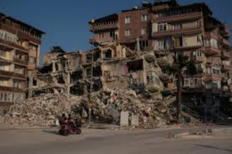 5.6 magnitude earthquake hits eastern Turkey, schools evacuated