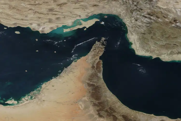 Iran defines boundaries of Strait of Hormuz, mandates coordination and permit for vessels